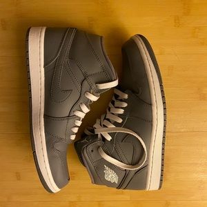 Jordan 1 Mid Wolf Gray